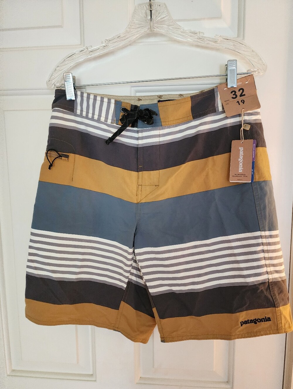 Patagonia Mens Wavefarer Board Short 19in Fitz Stripe NWT Size 32 Swim Gorpcore